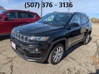Used 2023 Jeep Compass Latitude image 1