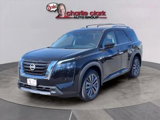 New 2025 Nissan Pathfinder SL w/ SL Premium Package image 1