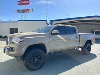 Used 2019 Toyota Tacoma TRD Sport image 1