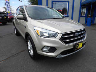 Used 2017 Ford Escape SE w/ SE Cold Weather Package image 1