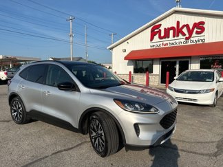 Used 2020 Ford Escape SE Sport image 1
