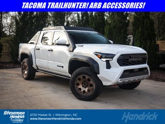 Used 2025 Toyota Tacoma 4x4 Double Cab Hybrid image 1