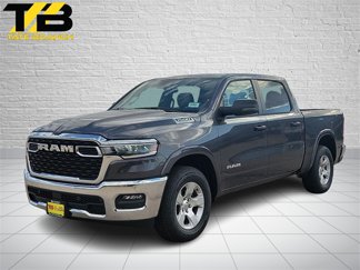 New 2026 RAM 1500 4x4 Crew Cab video 1