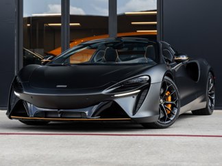 Used 2025 McLaren Artura Spider image 1