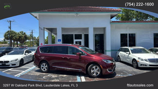 Used 2017 Chrysler Pacifica Touring-L Plus image 1
