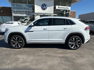 New 2025 Volkswagen Atlas Cross Sport SEL Premium R-Line image 1