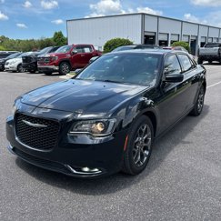 Used 2016 Chrysler 300 S image 1