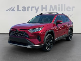 Used 2021 Toyota RAV4 Limited image 1