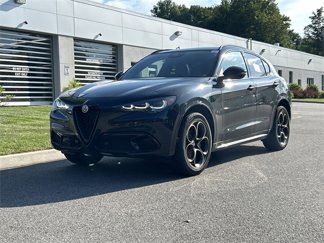 New 2025 Alfa Romeo Stelvio Sprint image 1