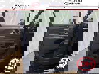 New 2025 Chrysler Pacifica Select image 1