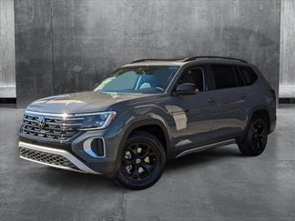 New 2025 Volkswagen Atlas Peak Edition SE image 1