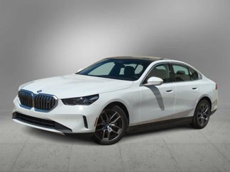 New 2024 BMW i5 eDrive40i w/ Premium Package image 1
