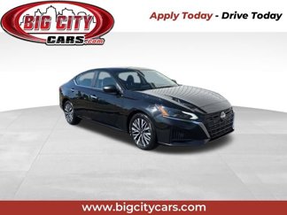 Used 2024 Nissan Altima 2.5 SV image 1