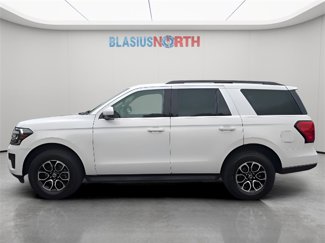 Used 2024 Ford Expedition XLT image 1