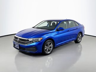 Used 2024 Volkswagen Jetta SE image 1
