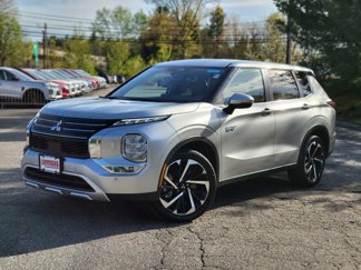 New 2025 Mitsubishi Outlander SE image 1