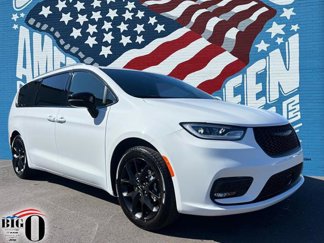 Certified 2024 Chrysler Pacifica Touring-L w/ S Appearance Package image 1