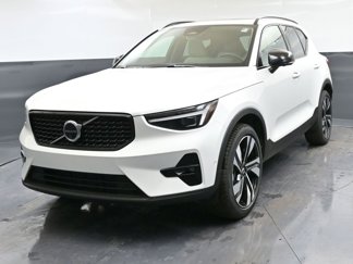 New 2025 Volvo XC40 B5 Plus w/ Protection Package Premier image 1