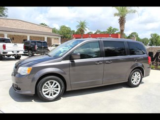 Used 2020 Dodge Grand Caravan SXT image 1