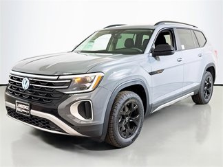 New 2025 Volkswagen Atlas Peak Edition SE image 1