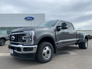 New 2025 Ford F350 4x4 Crew Cab DRW Super Duty image 1