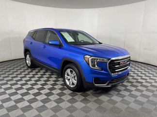 Used 2024 GMC Terrain SLE image 1