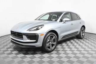 Used 2025 Porsche Macan image 1