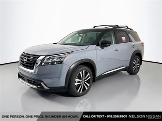 New 2025 Nissan Pathfinder Platinum image 1