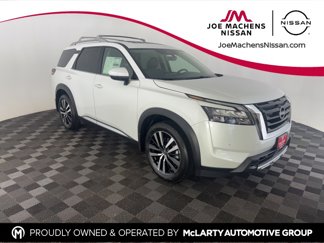 New 2025 Nissan Pathfinder Platinum image 1
