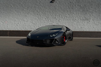Used 2023 Lamborghini Huracan EVO image 1