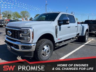 Used 2025 Ford F350 Lariat image 1