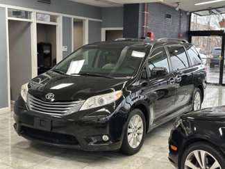 Used 2012 Toyota Sienna Limited image 1