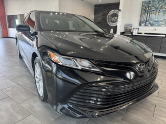 Used 2020 Toyota Camry LE image 1