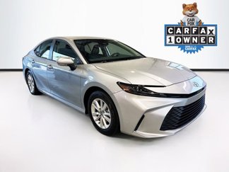 Used 2025 Toyota Camry LE image 1