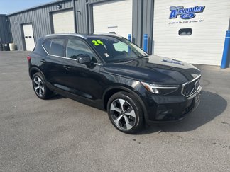 Used 2024 Volvo XC40 B5 Plus w/ Climate Package image 1