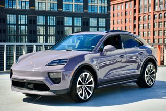 Used 2025 Porsche Macan 4S Electric image 1