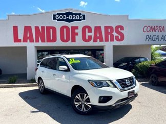 Used 2017 Nissan Pathfinder SL image 1