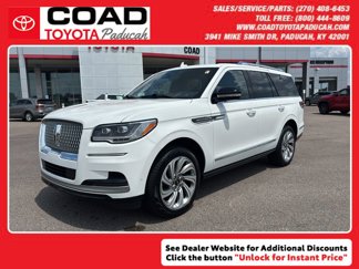 Used 2024 Lincoln Navigator Reserve image 1