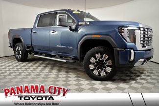 Used 2025 GMC Sierra 2500 Denali image 1