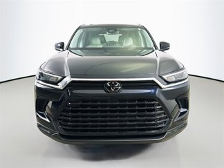 Used 2024 Toyota Grand Highlander XLE video 2