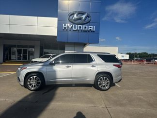 Used 2020 Chevrolet Traverse Premier image 1
