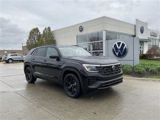 New 2025 Volkswagen Atlas Cross Sport SEL R-Line image 1