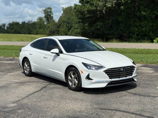 Used 2022 Hyundai Sonata SE w/ Cargo Package image 1