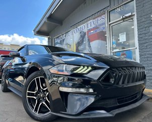 Used 2020 Ford Mustang Premium image 1