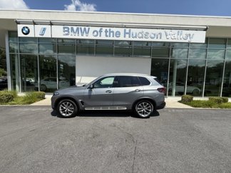 New 2026 BMW X5 xDrive40i w/ Premium Package image 1