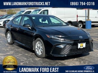 Used 2025 Toyota Camry LE image 1