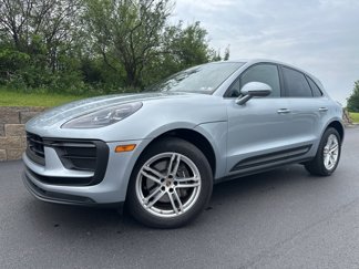 Used 2024 Porsche Macan image 1