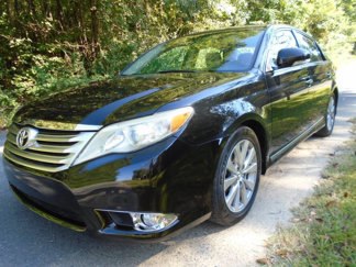 Used 2011 Toyota Avalon Limited image 1