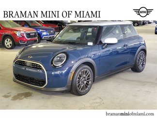 Used 2025 MINI Cooper 2-Door Hardtop image 1