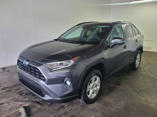Used 2021 Toyota RAV4 XLE image 1